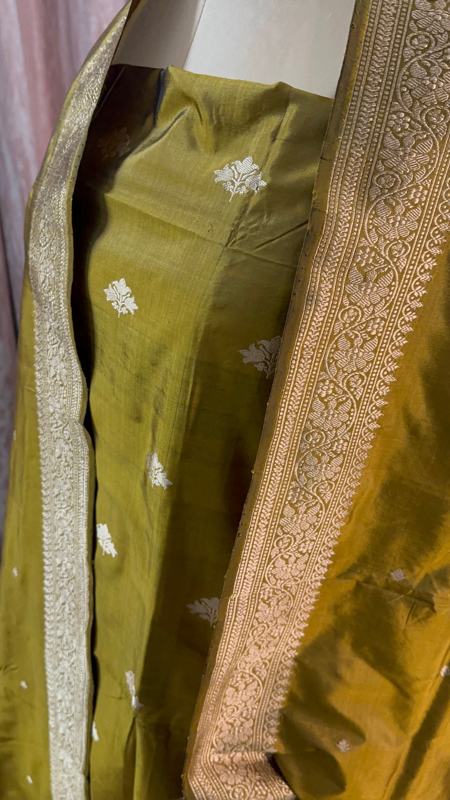 Inaya opulent silk suit, Inaya handwoven zari suit, Inaya unstitched suit 2025, luxury silk ethnic wear, best designer suit for wedding, royal ethnic outfit for women, Inaya latest collection, Inaya silk unstitched review, designer ethnic wear India, trending unstitched suits, handwoven zari dress, luxury fashion for weddings, traditional silk suits India, Indian wedding outfits 2025, premium silk designer suits, Inaya festive collection, opulent silk suit online, luxury unstitched suits, royal wedding outf