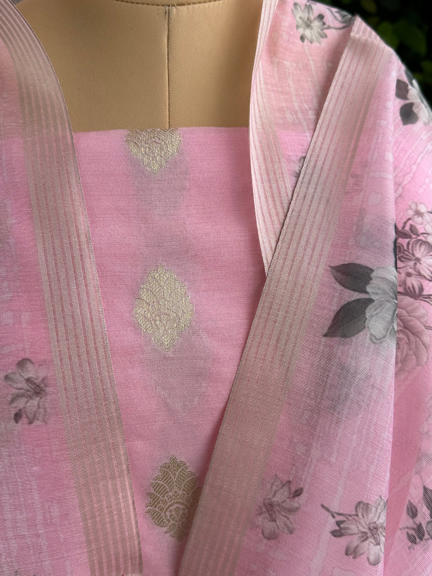 Banarasi cotton suit, Banarasi suit set, Banarasi kurta dupatta, Banarasi cutwork kurta, unstitched Banarasi cotton suit, Indian ethnic wear for women, peach Banarasi suit, purple Banarasi cotton set, Banarasi cotton salwar kameez, Banarasi kurta set, Banarasi suit for summer, daily wear Banarasi cotton suit, semi-formal ethnic wear, Banarasi dupatta suit, cotton Banarasi outfit, Banarasi ethnic fashion, lightweight Banarasi cotton dress, Indian kurta set, Banarasi cotton material, Banarasi cotton dress mat