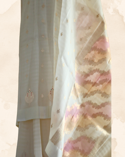 Sveta Saree, Banarasi Organza Silk Saree, Off White Saree ,Handwoven Kadhwa Saree, Pure Organza Silk Saree, Rangkat Pallu Saree, Multicoloured Banarasi Saree, Bridal Trousseau Saree, Wedding Guest Saree, Festive Silk Saree, Designer Handloom Saree, Minimalist Elegant Saree, Contemporary Organza Saree, Luxury Indian Saree, Traditional Banarasi Weave