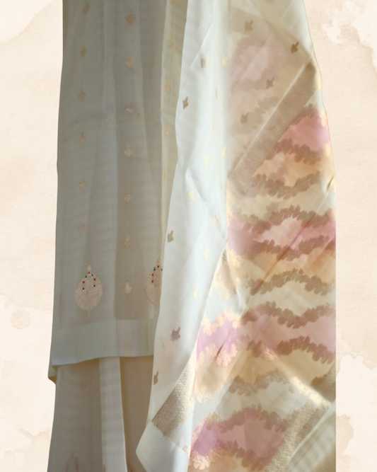 Sveta Saree, Banarasi Organza Silk Saree, Off White Saree ,Handwoven Kadhwa Saree, Pure Organza Silk Saree, Rangkat Pallu Saree, Multicoloured Banarasi Saree, Bridal Trousseau Saree, Wedding Guest Saree, Festive Silk Saree, Designer Handloom Saree, Minimalist Elegant Saree, Contemporary Organza Saree, Luxury Indian Saree, Traditional Banarasi Weave
