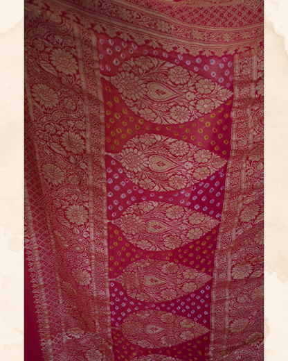 Elegant rose pink Bandhani Banarasi dupatta for weddings and celebrations

